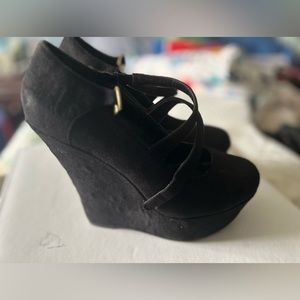 Black babydoll wedges